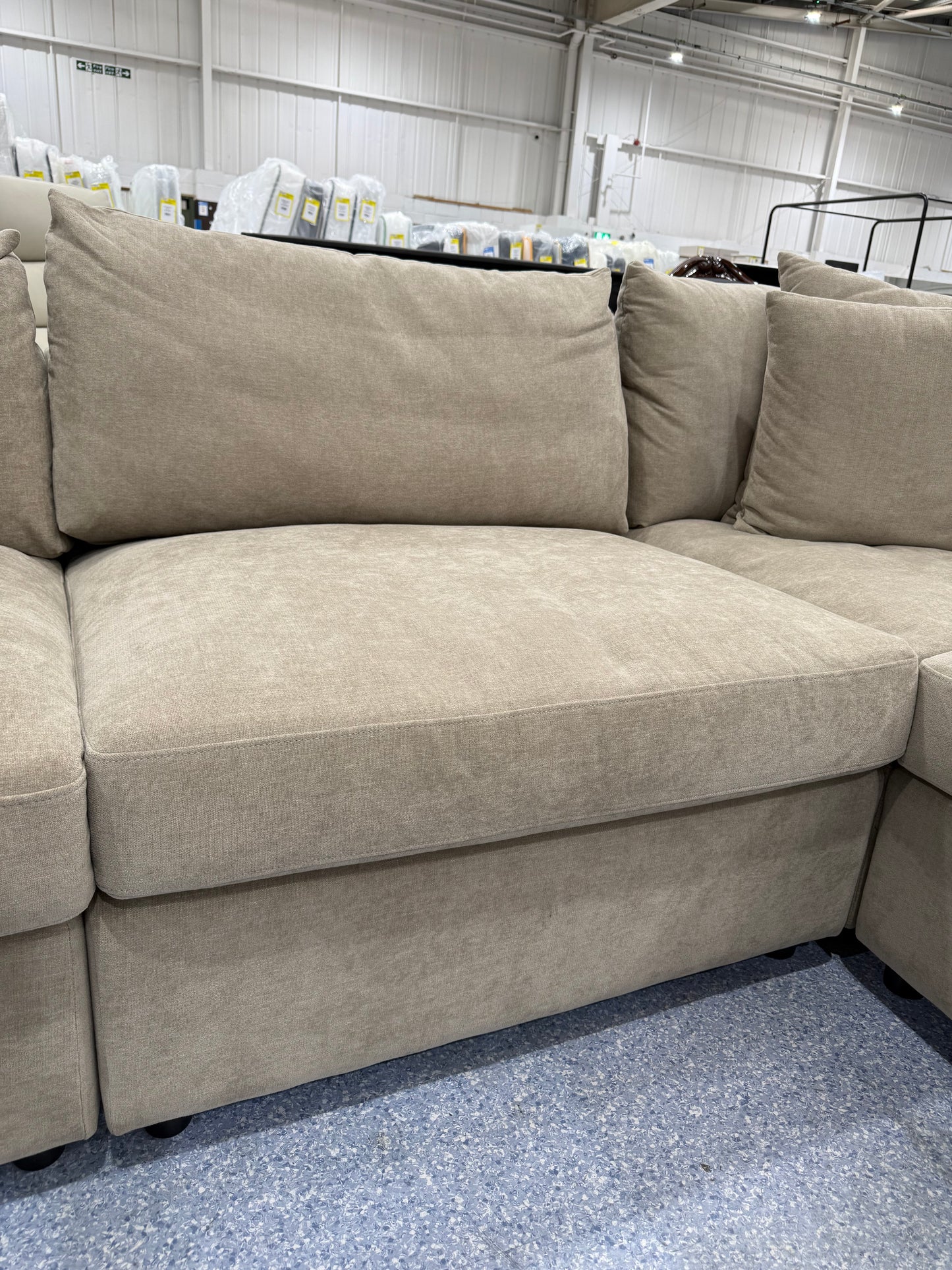 Windsor Beige Armless Centre Part