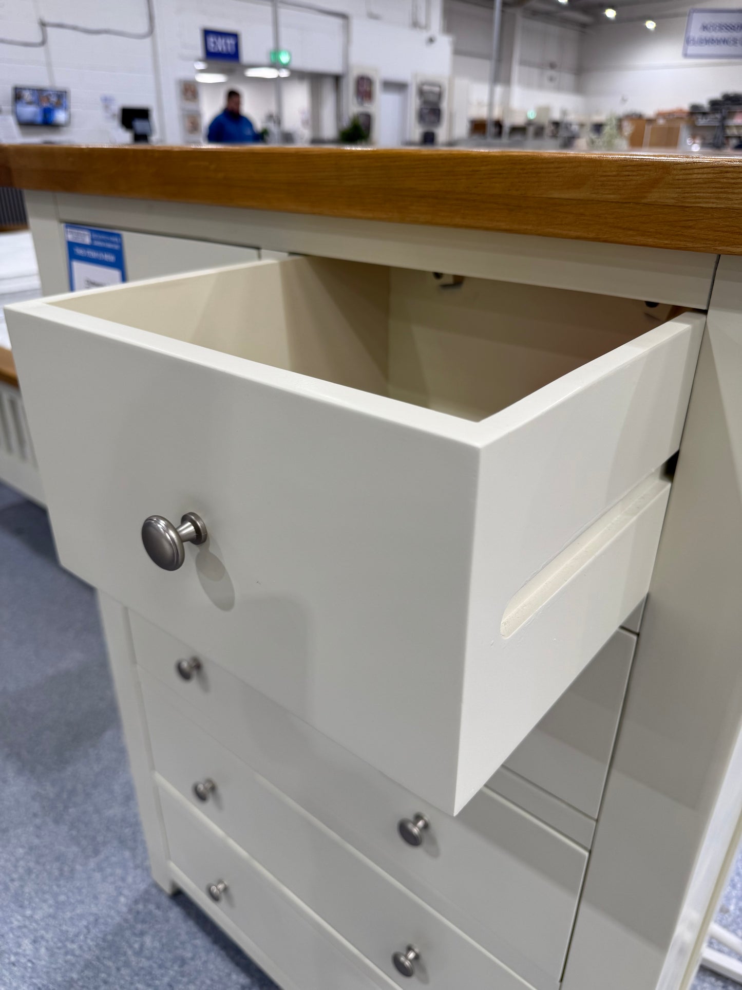 Chatsworth 2 Over 4 Chest WHITE