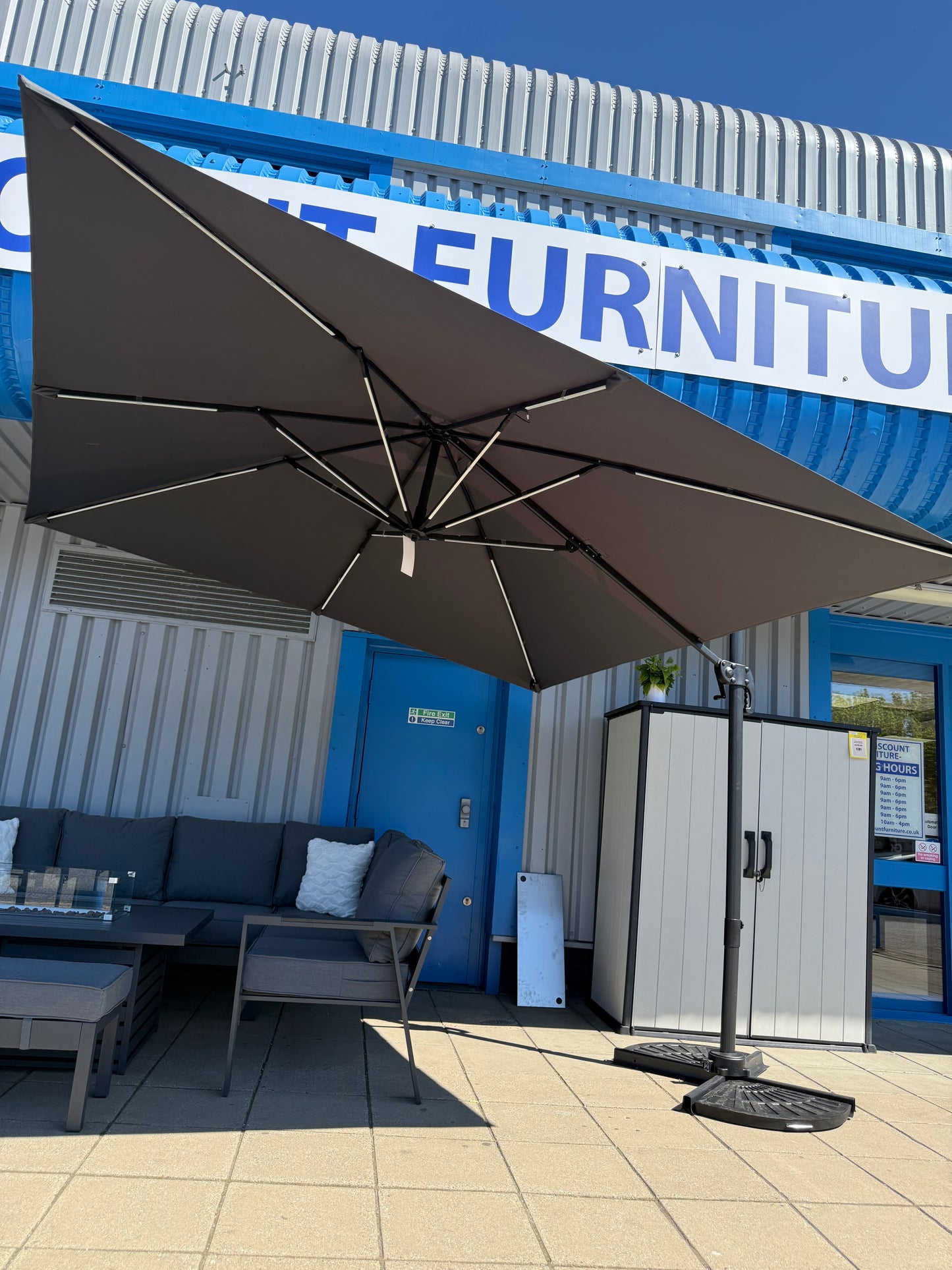 Dark Grey 3x3M Overhanging Parasol With LED's