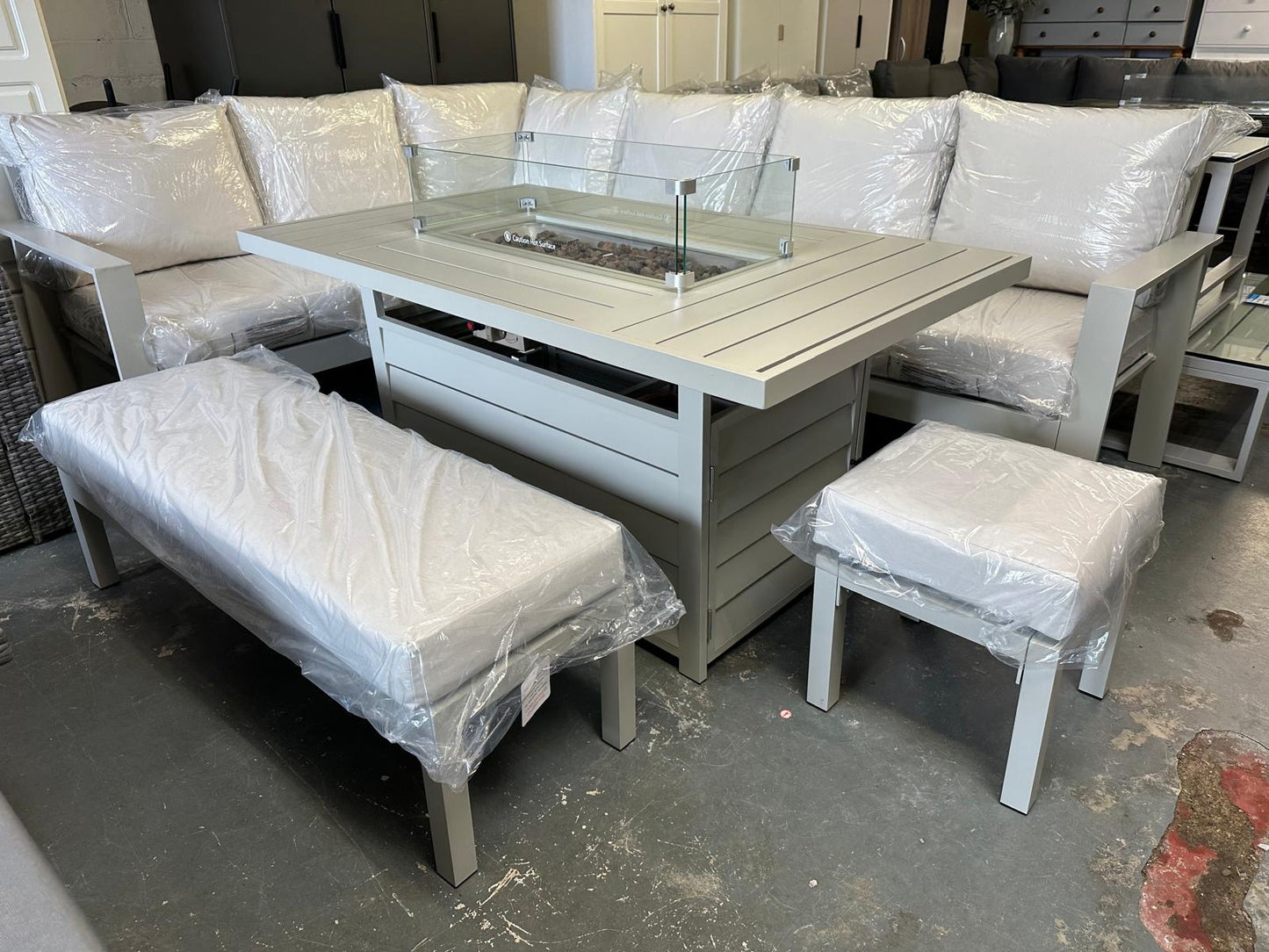 Vegas Beige Aluminium Large Corner Fire Pit Table Set