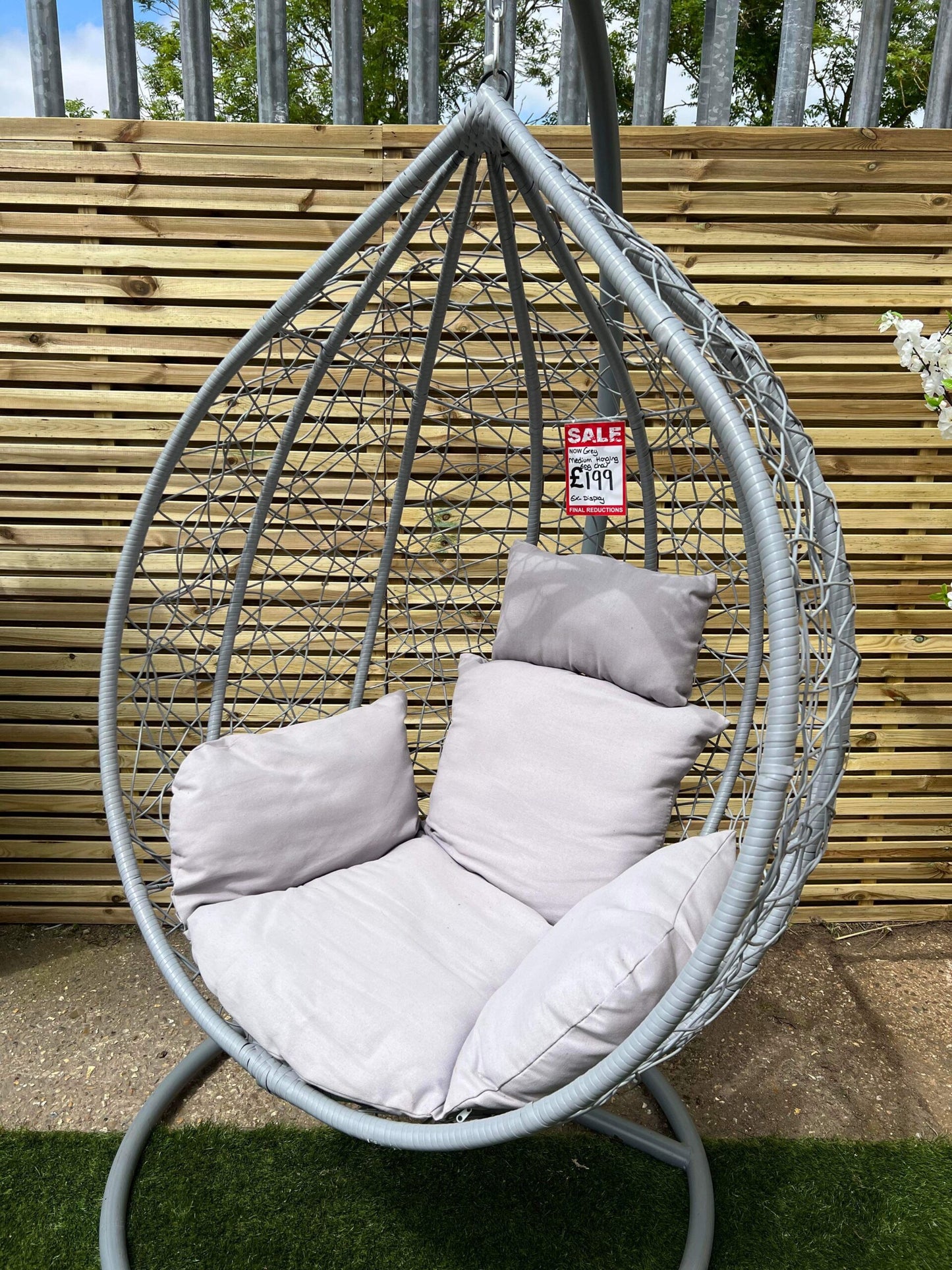 Grey Medium Hanging Egg Chair