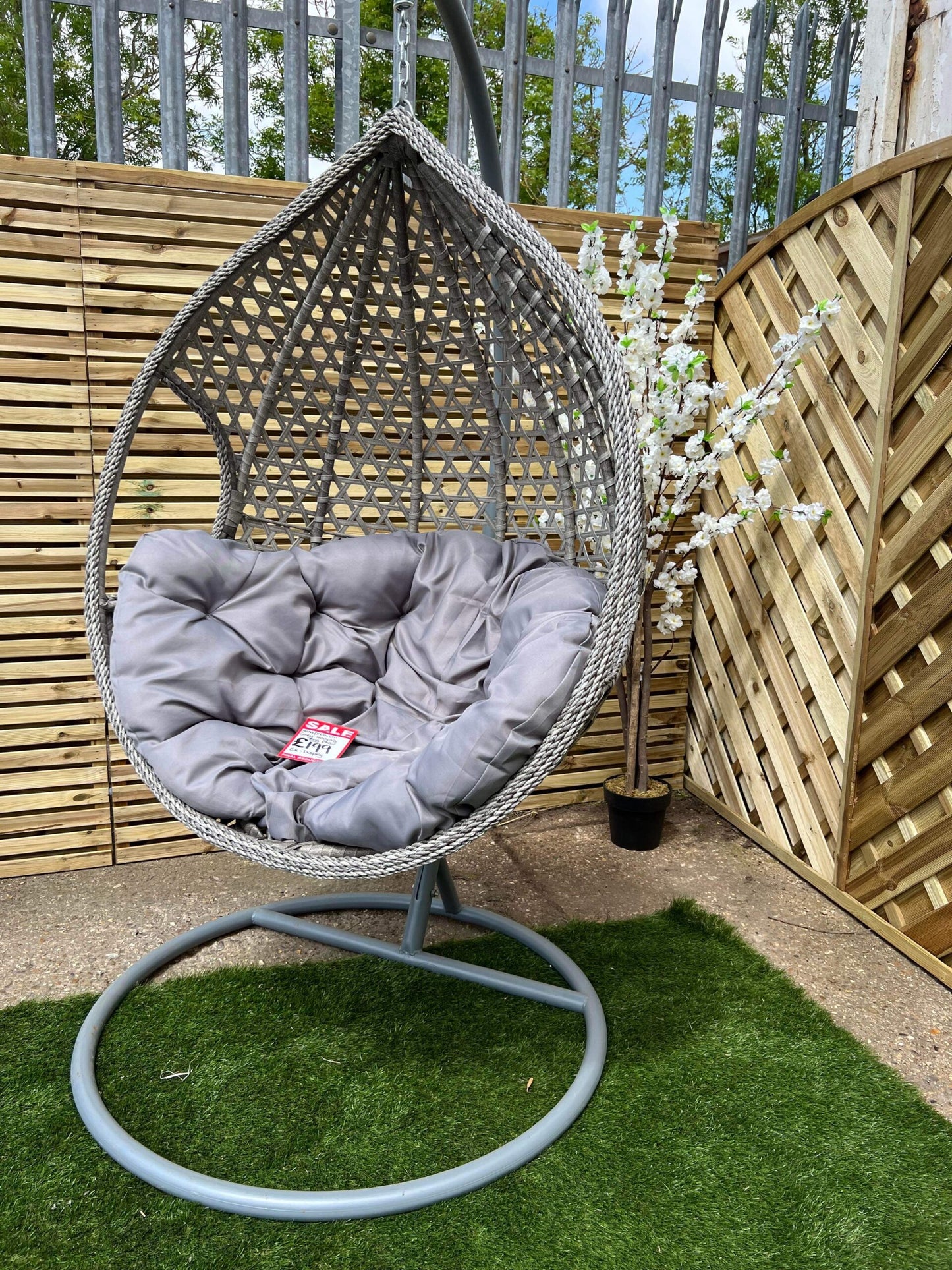 *Clearance* Premium Medium Grey Hanging Egg Chair