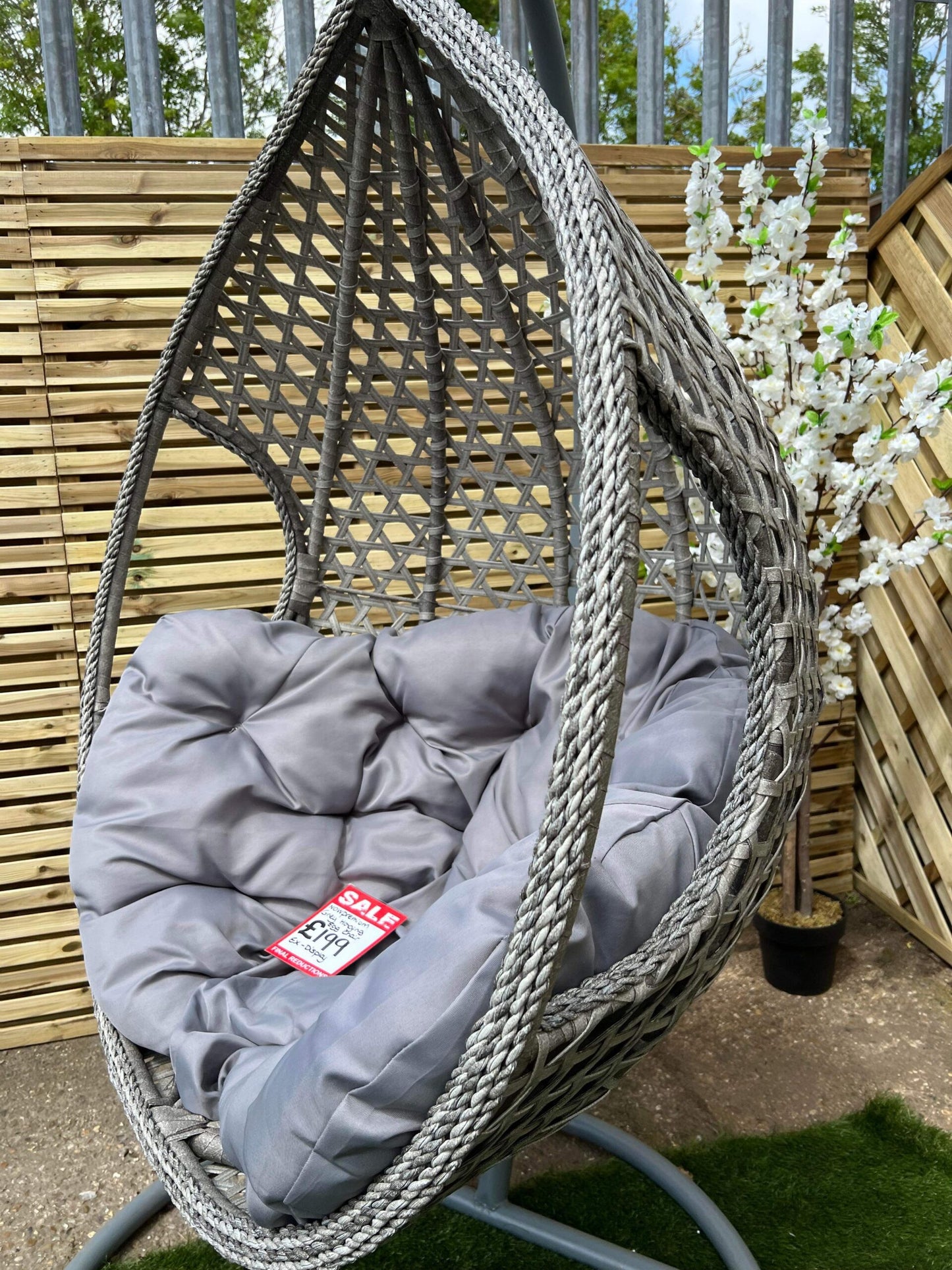 *Clearance* Premium Medium Grey Hanging Egg Chair